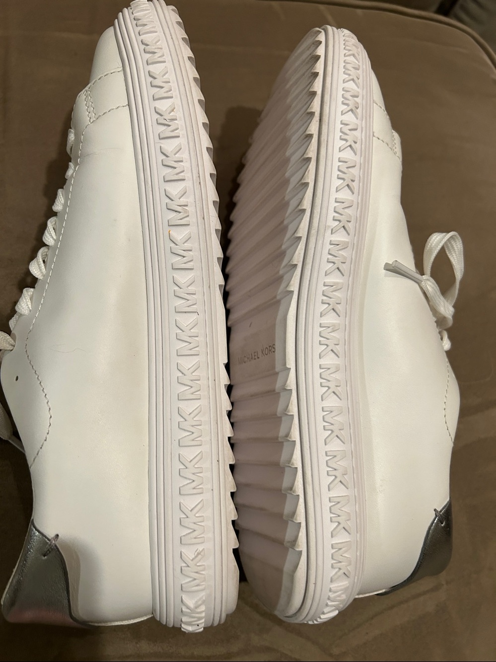 Michael Kors Grove Lace Up Leather Sneakers Size 8.5 - Picture 4 of 8